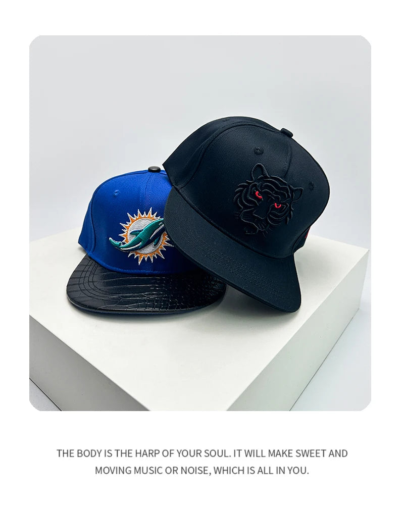 New Unisex Flat Eave Animal Embroidery Baseball Hats Breathable Skate Sunshade Color Block Peaked Caps Versatile Fashion Hip Hop