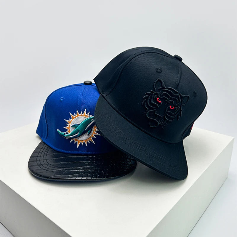 New Unisex Flat Eave Animal Embroidery Baseball Hats Breathable Skate Sunshade Color Block Peaked Caps Versatile Fashion Hip Hop