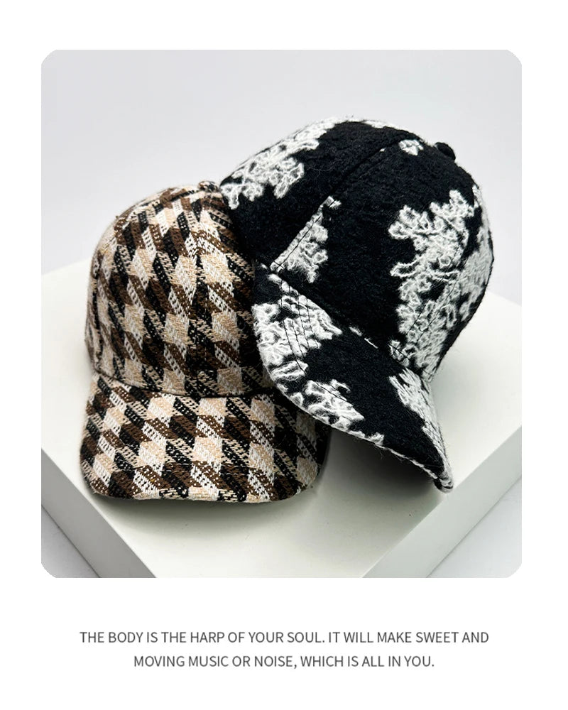 Autumn and Winter New Color Blocking Check Flower Embroidery Baseball Hats Warm Men Women Fashion Versatile Snapback Caps Retro