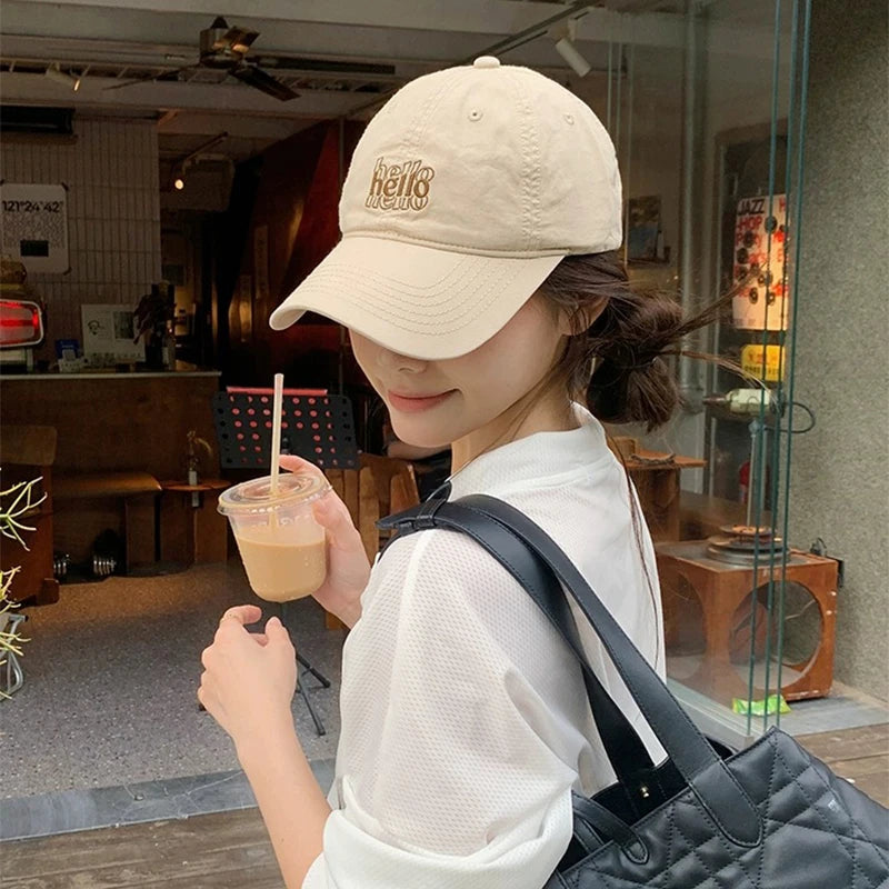 New Unisex Korean Embroidered Hello Letter Baseball Hats Casual Breathable Simple Sunshade Peaked Caps Versatile Fashion Outdoor