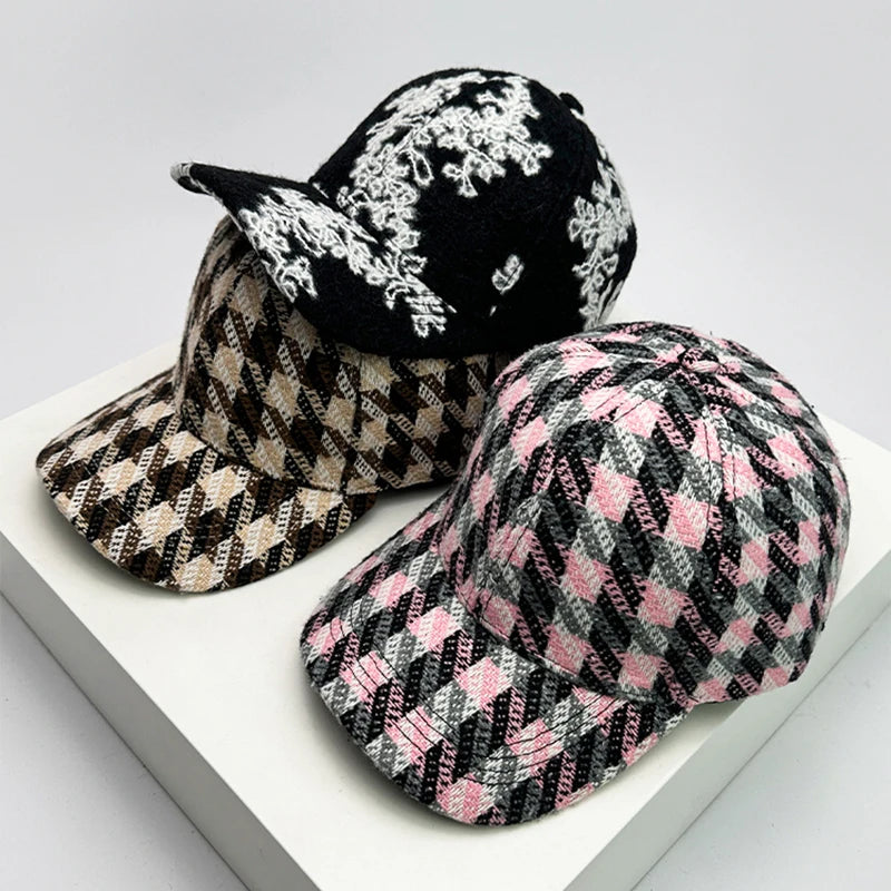 Autumn and Winter New Color Blocking Check Flower Embroidery Baseball Hats Warm Men Women Fashion Versatile Snapback Caps Retro